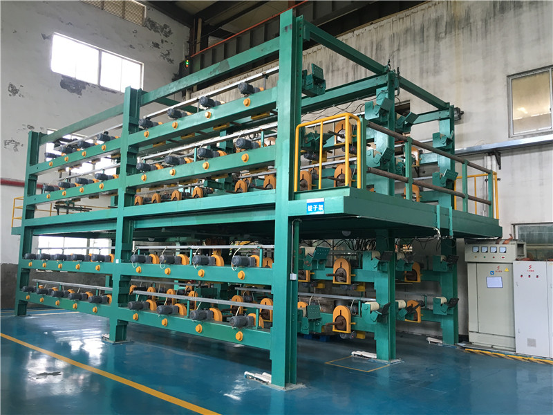 Main vulcanizing machine 